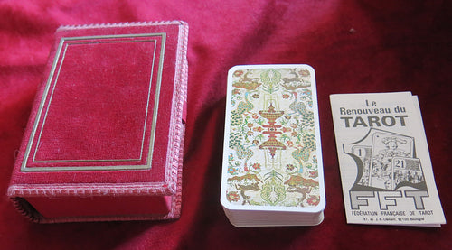 Coffret en velours rouge des années 80 et son jeu de tarot vintage français - Jeu de tarot rare