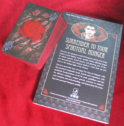 The Tarot of Vampyres – Ian Daniels – Llewellyn 2010 – Gothic Deck + Phantasmagoria Book