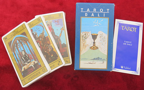 Salvador Dalí, Dali Tarot, Tarot Dalí, Surrealist Tarot, Dalí Art Deck, Dalí Tarot Universal, Tarot by Dalí, Pablo Picasso, Tarot Picasso, Surrealism Tarot, Tarot Surréaliste, Vincent van Gogh, Van Gogh Tarot, Tarot Impressionist, Tarot Art Nouveau, Tarot Artistes Célèbres, Famous Artist Tarot, Modern Art Tarot, Art Inspired Tarot, Tarot des Maîtres Peintres