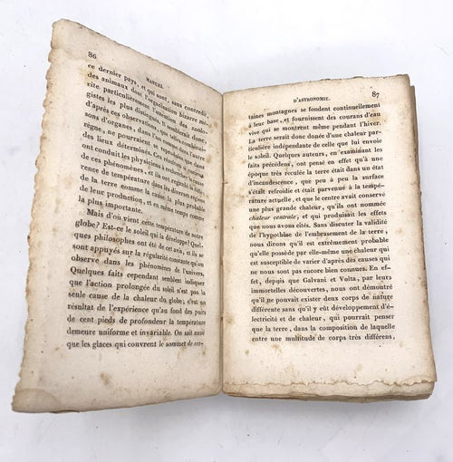 Livre d'astronomie antique de 1827 - Collection occulte interdite