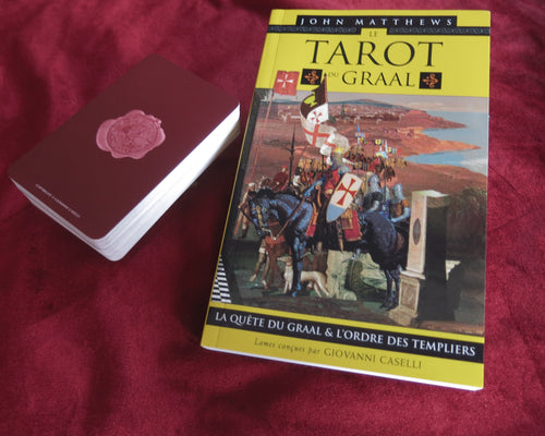le tarot du graal - Tarot du Graal box set,légende arthurienne, Arthurian legend, roi Arthur, King Arthur tarot, Saint Graal cards, la Dame du Lac cards, le Graal tarot, Excalibur, Grail Tarot , John Matthews, Templar Tarot, Triple Goddess Tarot, medieval taro, Medieval Europe ,Middle Ages oracle, Middle Ages tarot, Templars Tarot,
