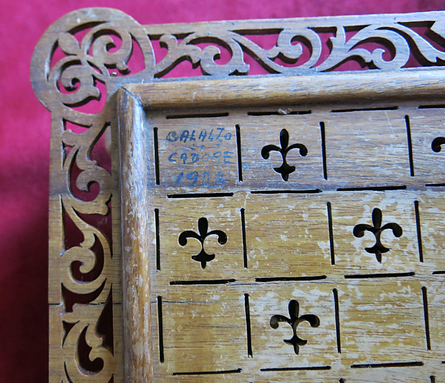 Exceptional 1928 Handmade Italian Checkers Board – Calalzo di Cadore