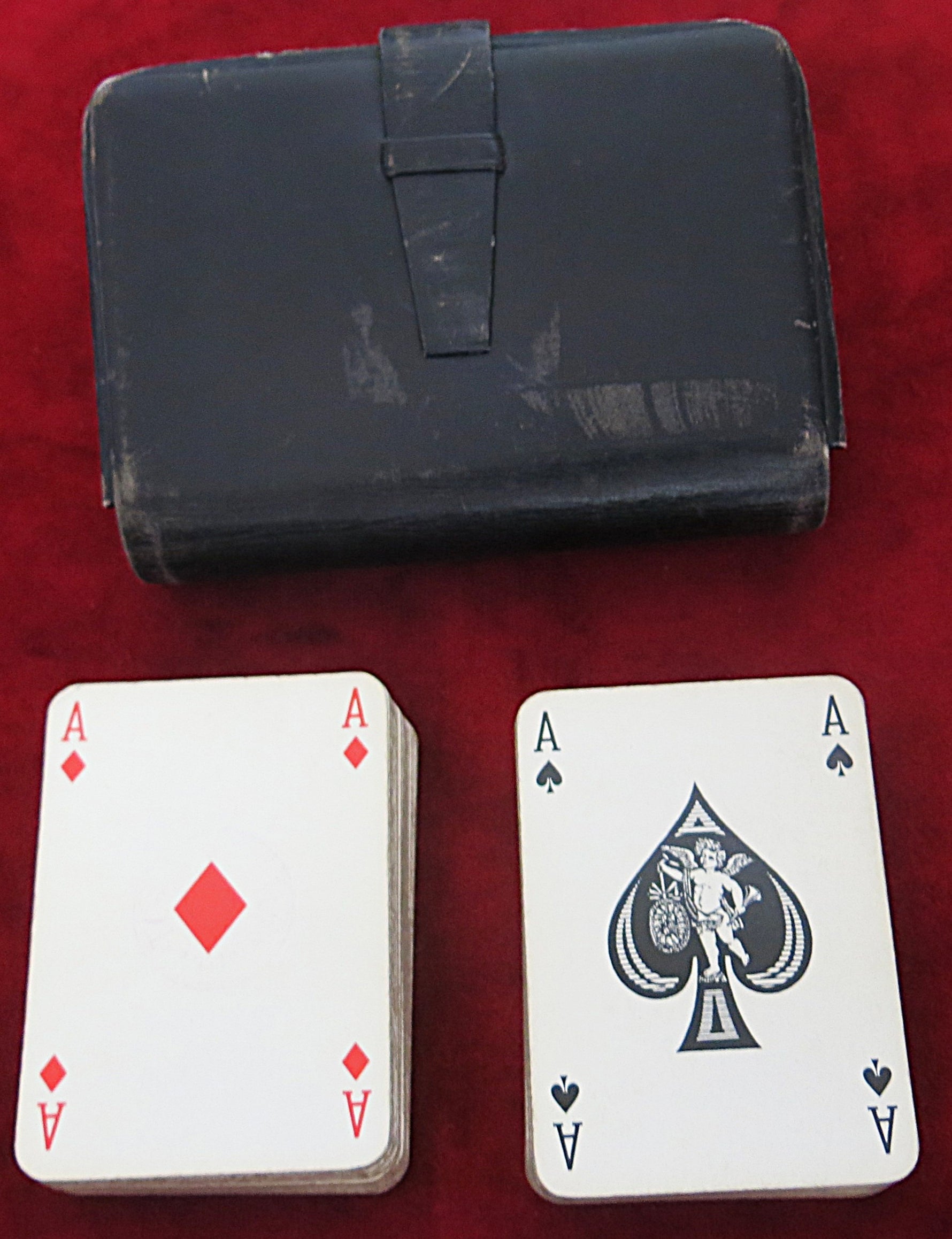 Jeu de cartes promotionnel Air France – Double jeu dans un étui en similicuir – Années 1970