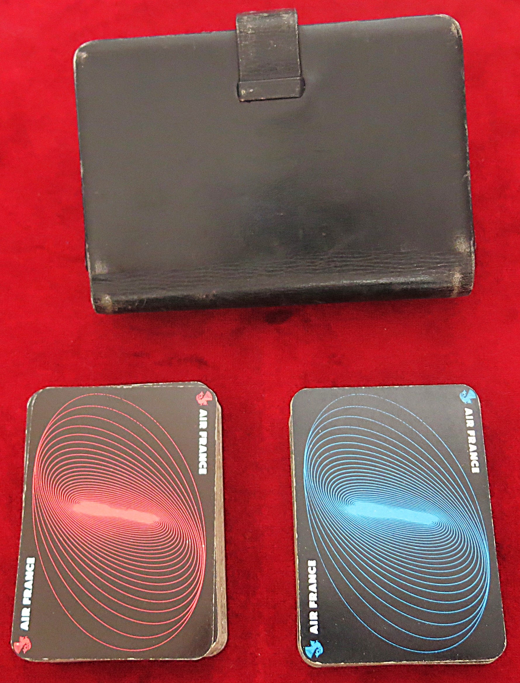 Jeu de cartes promotionnel Air France – Double jeu dans un étui en similicuir – Années 1970