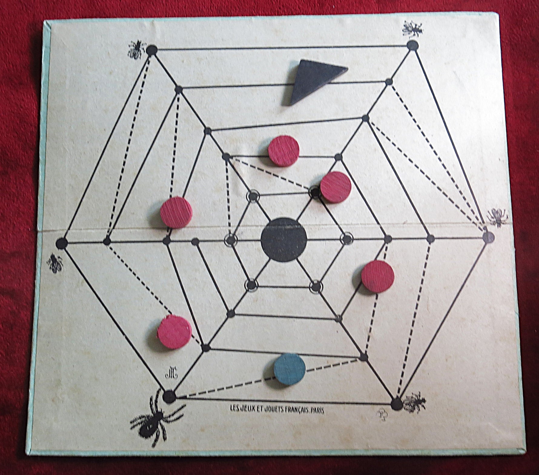 Jeu de l’Araignée – Antique Spider Web Strategy Game (c.1900)