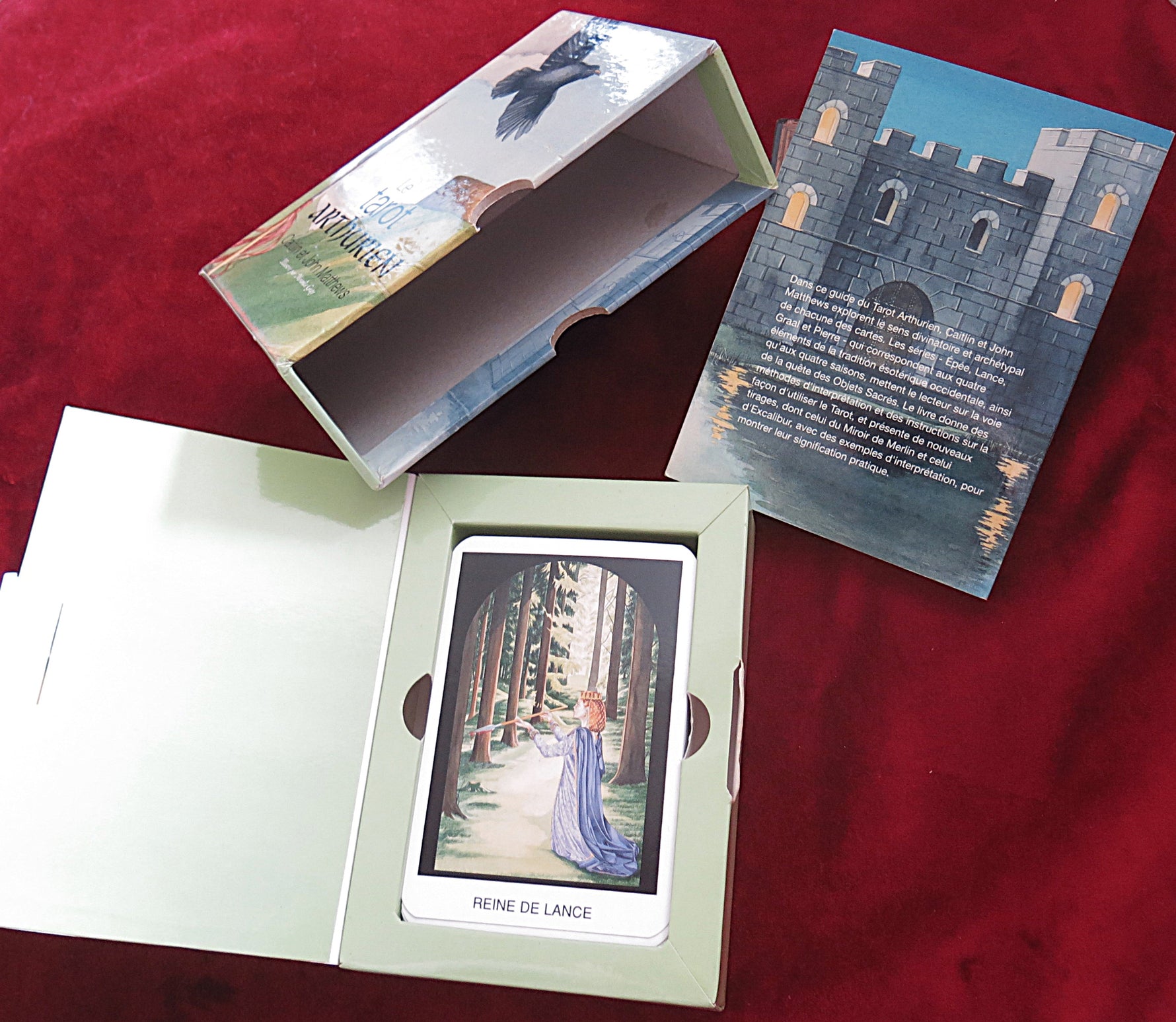 Tarot of Avalon – Arthurian Legend Tarot (French Deluxe Edition)