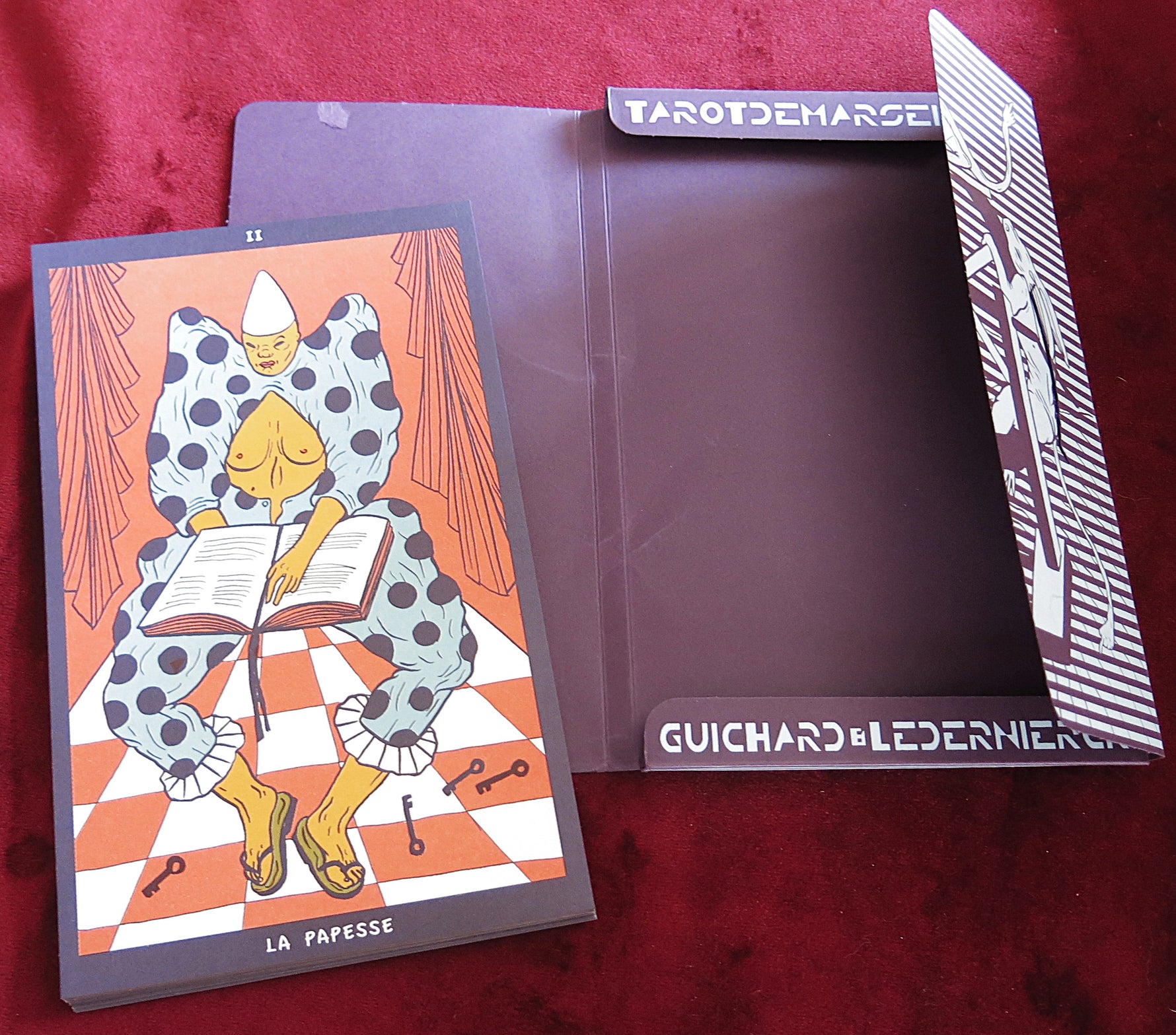 Artist Tarot Deck – Céline Guichard – Limited 500 – Graphic & Modern Marseille