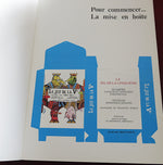 Pino Zac, Dominique Durand, Le Jeu de la Ve République, French satire, political satire, 1970s French politics, caricature, playing card parody, Giscard d’Estaing, De Gaulle, Mitterrand, Chirac, Canard Enchaîné, rare French book, collectible book, vintage humor, satirical art, pre-cut card deck, Arts et Lettres Nancy, French history, political caricature