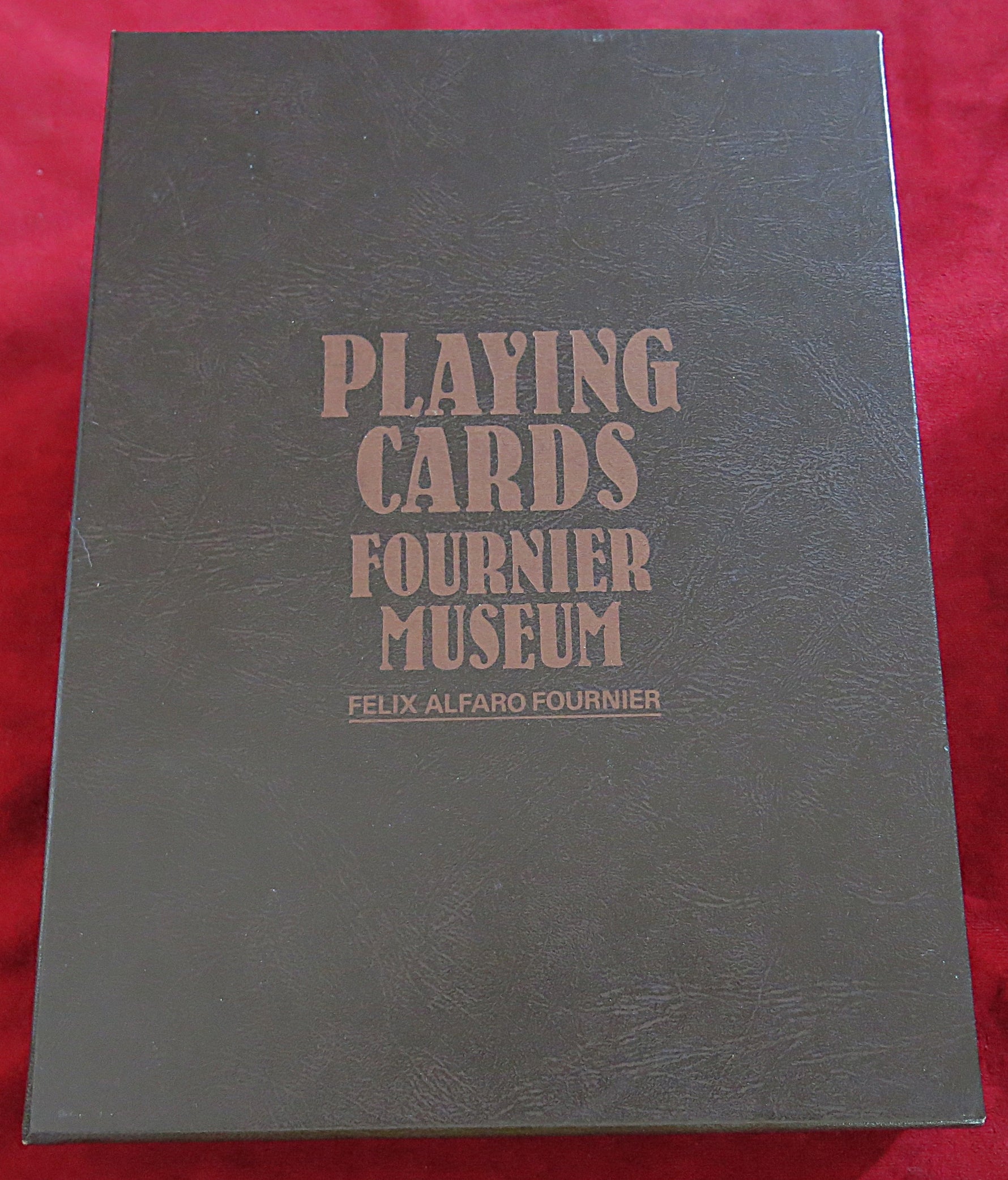 Musée Fournier Cartes à Jouer 1982 – Encyclopédie Complète en 2 Volumes