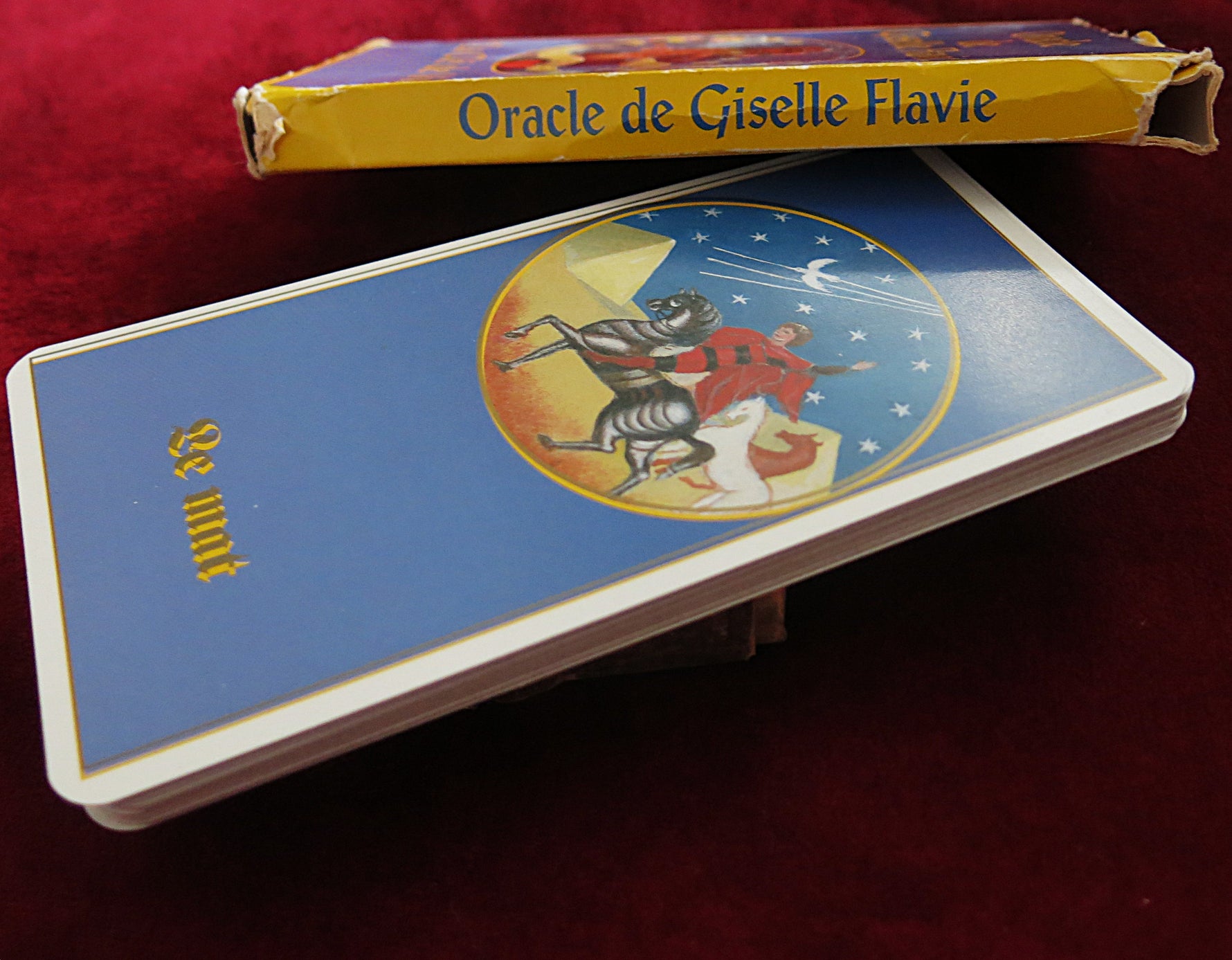 Giselle Flavie's 90s Oracle 