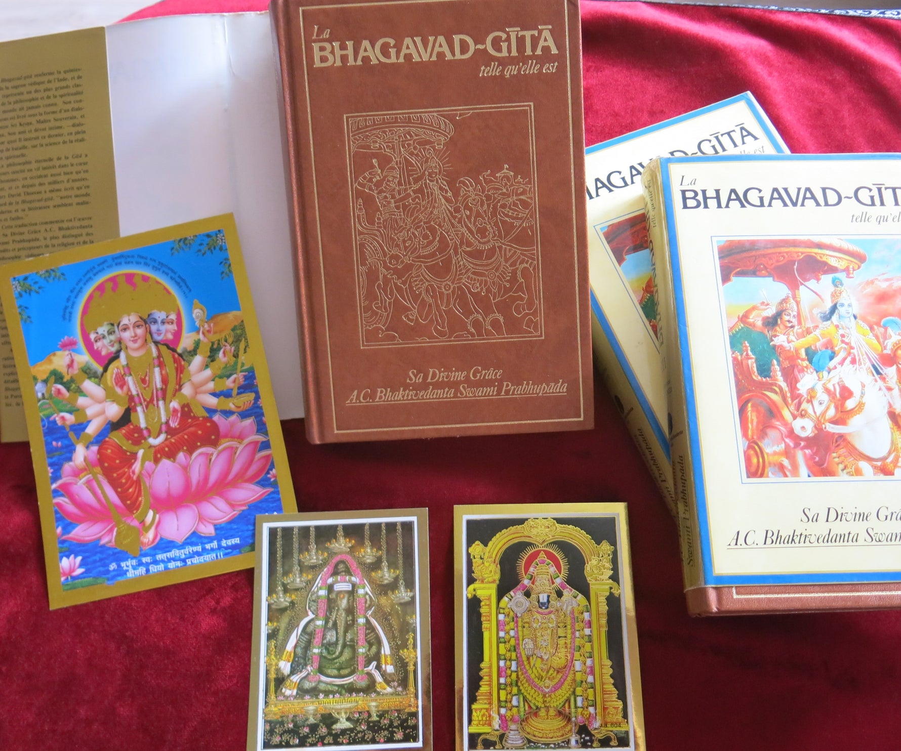 Coffret de la Bhagavad-Gita (1978), Classiques de l'Inde, Art religieux hindou