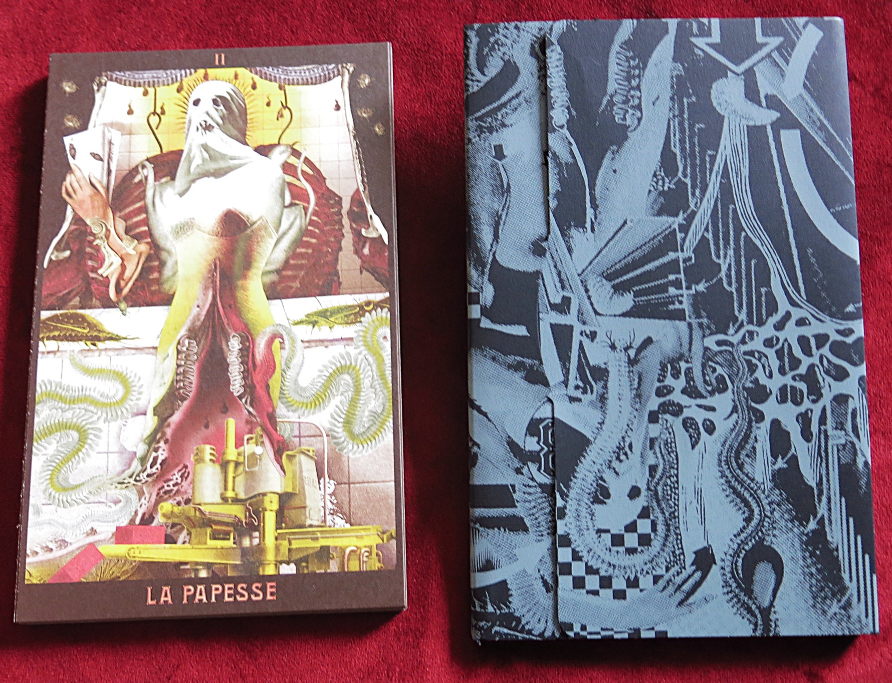 Tarot de Mars par Laetitia Brochier – Artiste Française Contemporaine – Édition Limitée à 500 Exemplaires