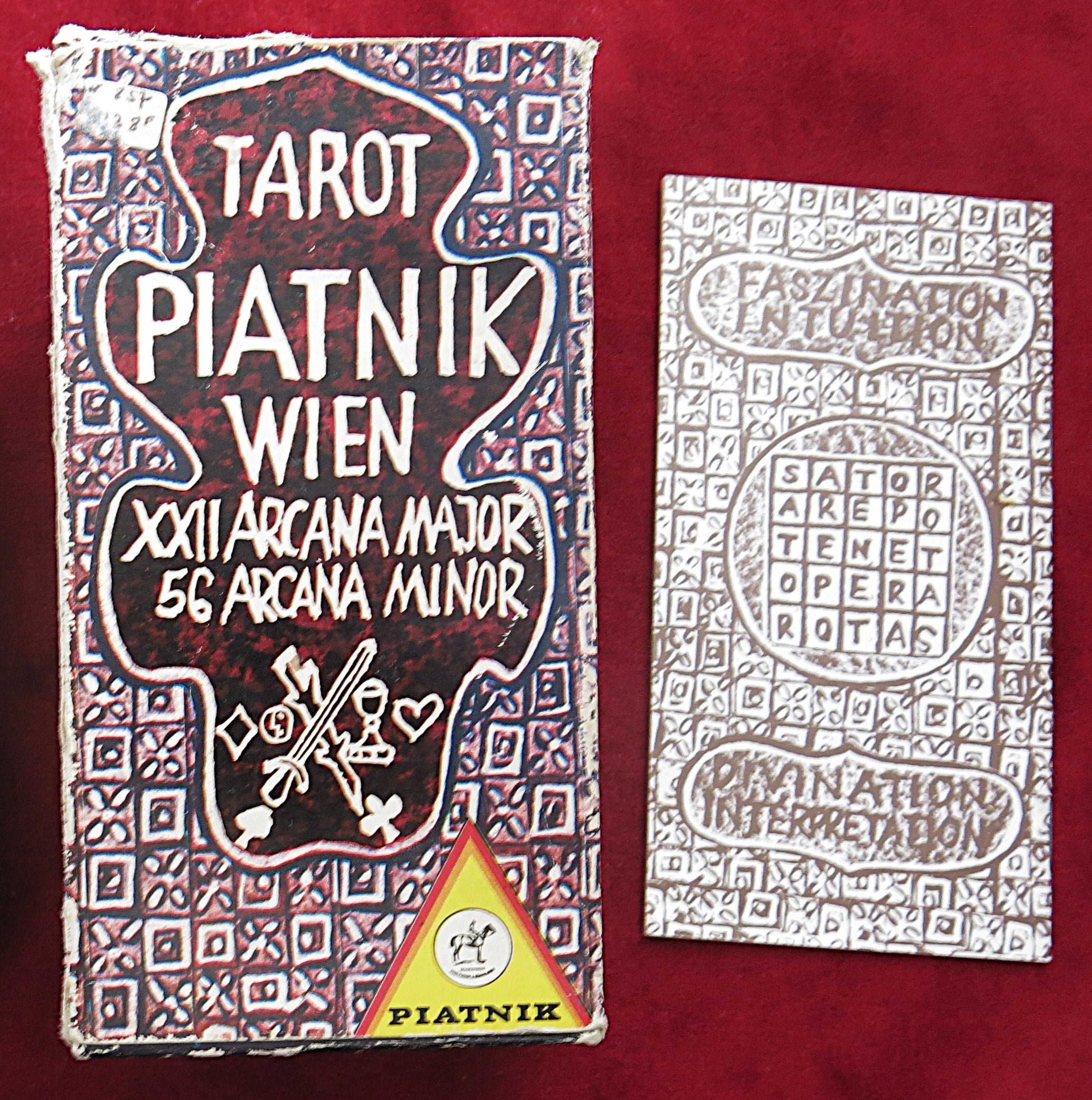 TAROTS DIVINATOIRES!