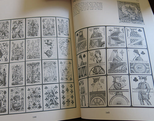 Jeu de cartes Transformation des années 80 et 2 jeux plus livre