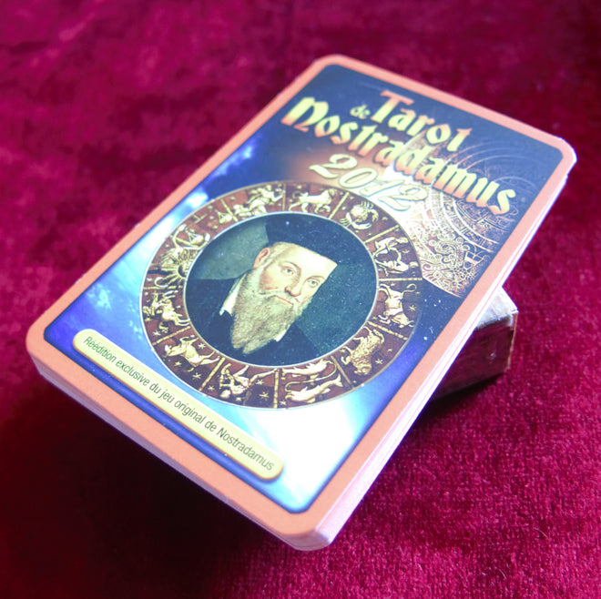 The True Oracle of Nostradamus 2012 Pocket tarot - Tarot de Nostradamus