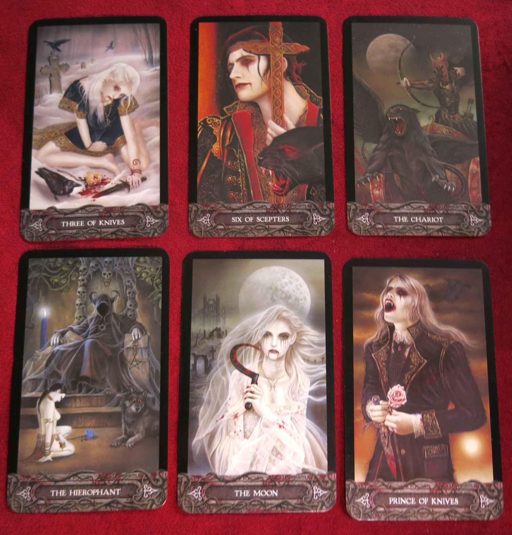 The Tarot of Vampyres – Ian Daniels – Llewellyn 2010 – Gothic Deck + Phantasmagoria Book