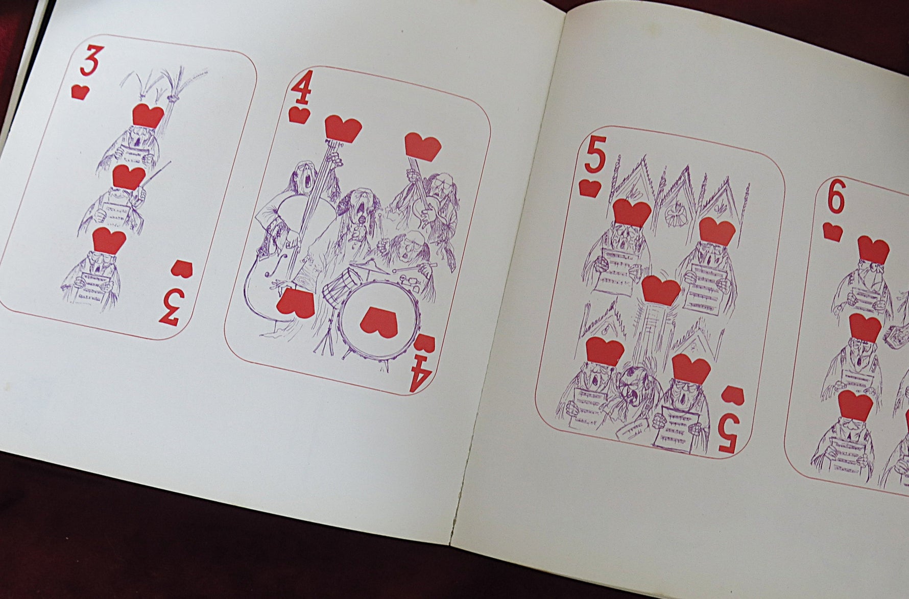 Les Cartes du Vatican – Pino Zac (1973) | Livre d'art satirique rare avec parodie de cartes à jouer