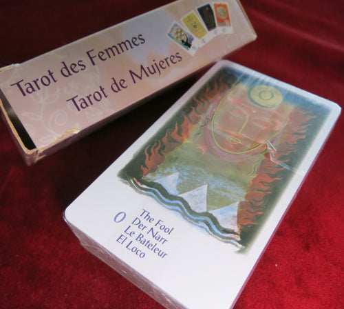 2007 Women'sTarot: The divinatory tarot to light your path thanks to the power of feminine energies