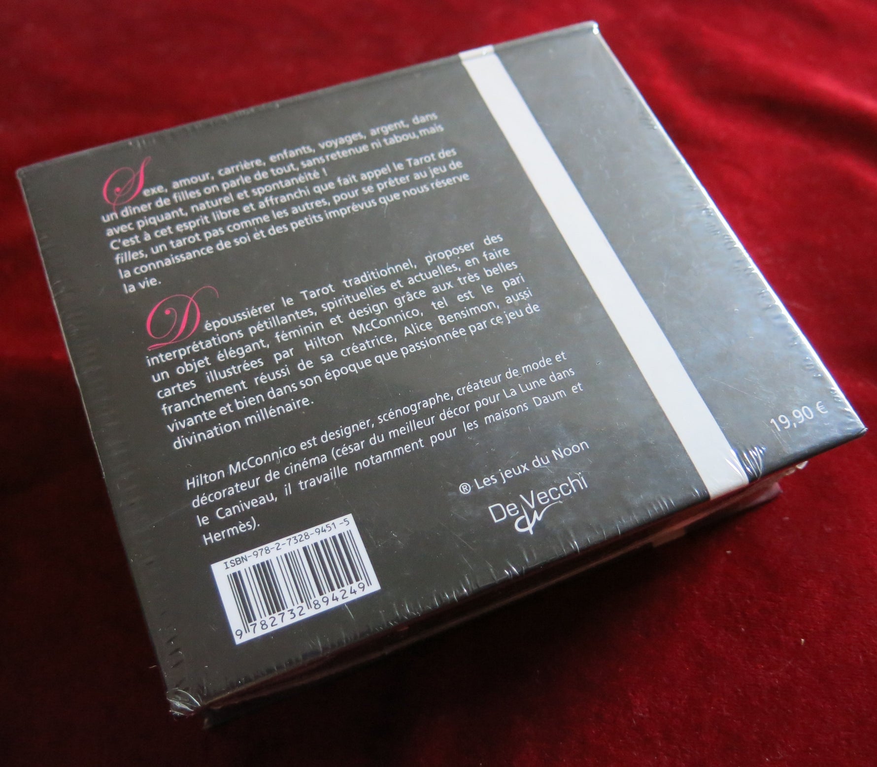 The Girls' Tarot - Feminist Tarot - Luxury Card Deck