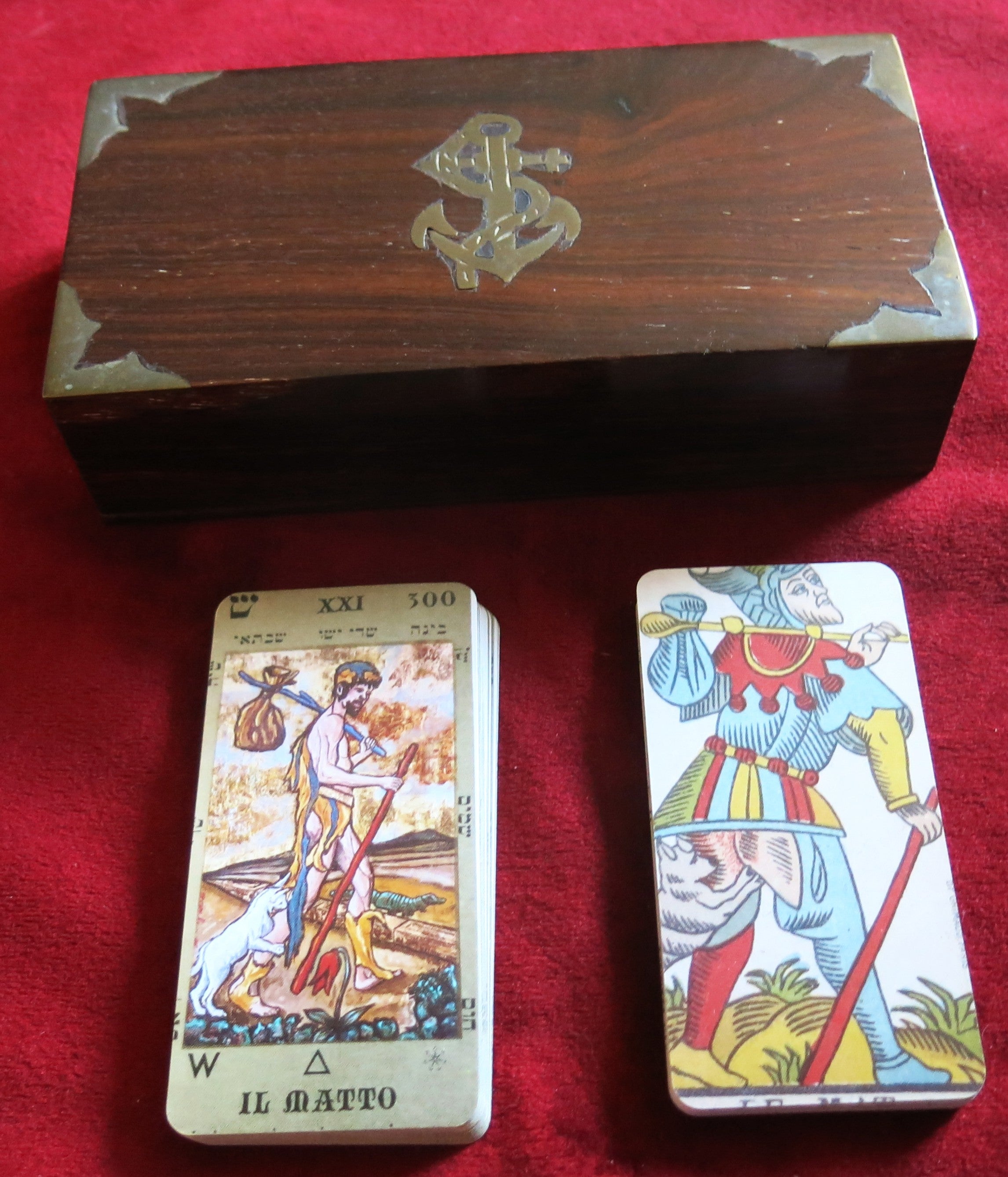 Besançon 1890 & Italian Artisan Mini Decks in Wooden Box – 2 Miniature Handcrafted Decks
