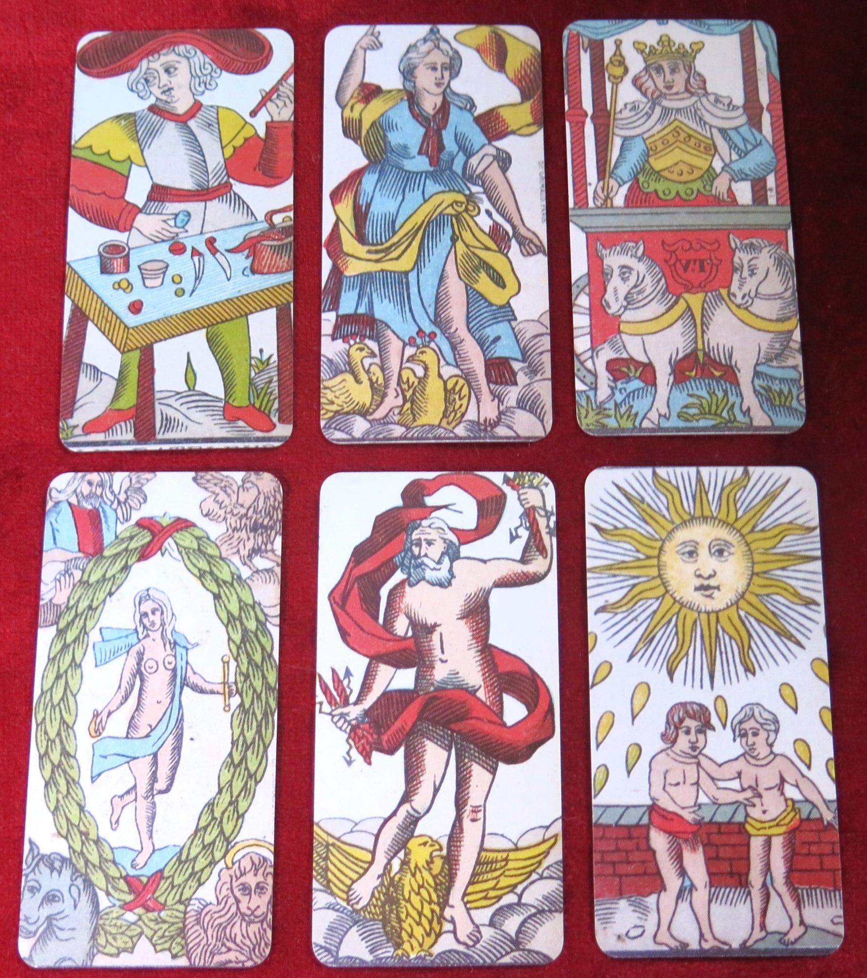 Besançon 1890 & Italian Artisan Mini Decks in Wooden Box – 2 Miniature Handcrafted Decks