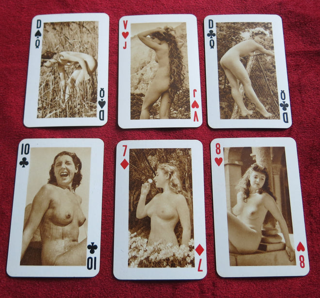 Un jeu Sexy - Vintage Nude French Girls - 1950's