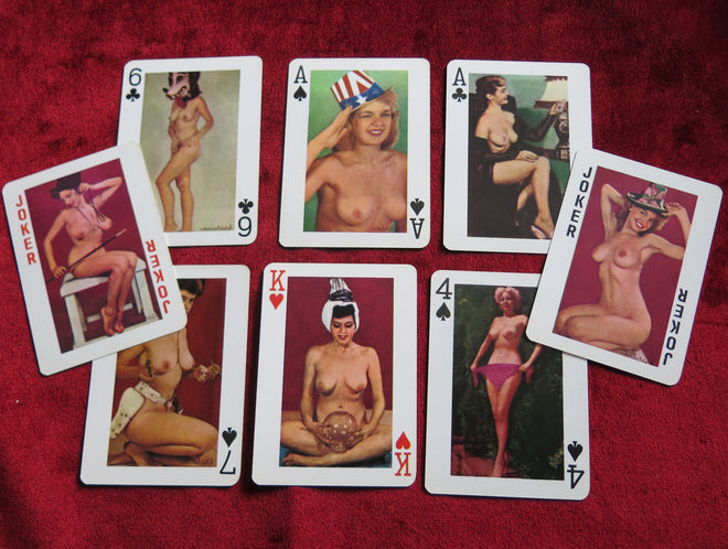 Jeu de cartes Fortune 54 représentant une femme nue 4004 des années 60