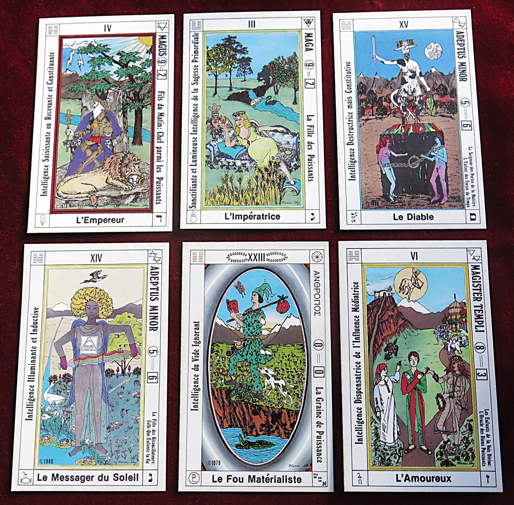 Les trésors du tarot – Esoteric Tarot Book & 23-Card Tarot de Cosmos Set