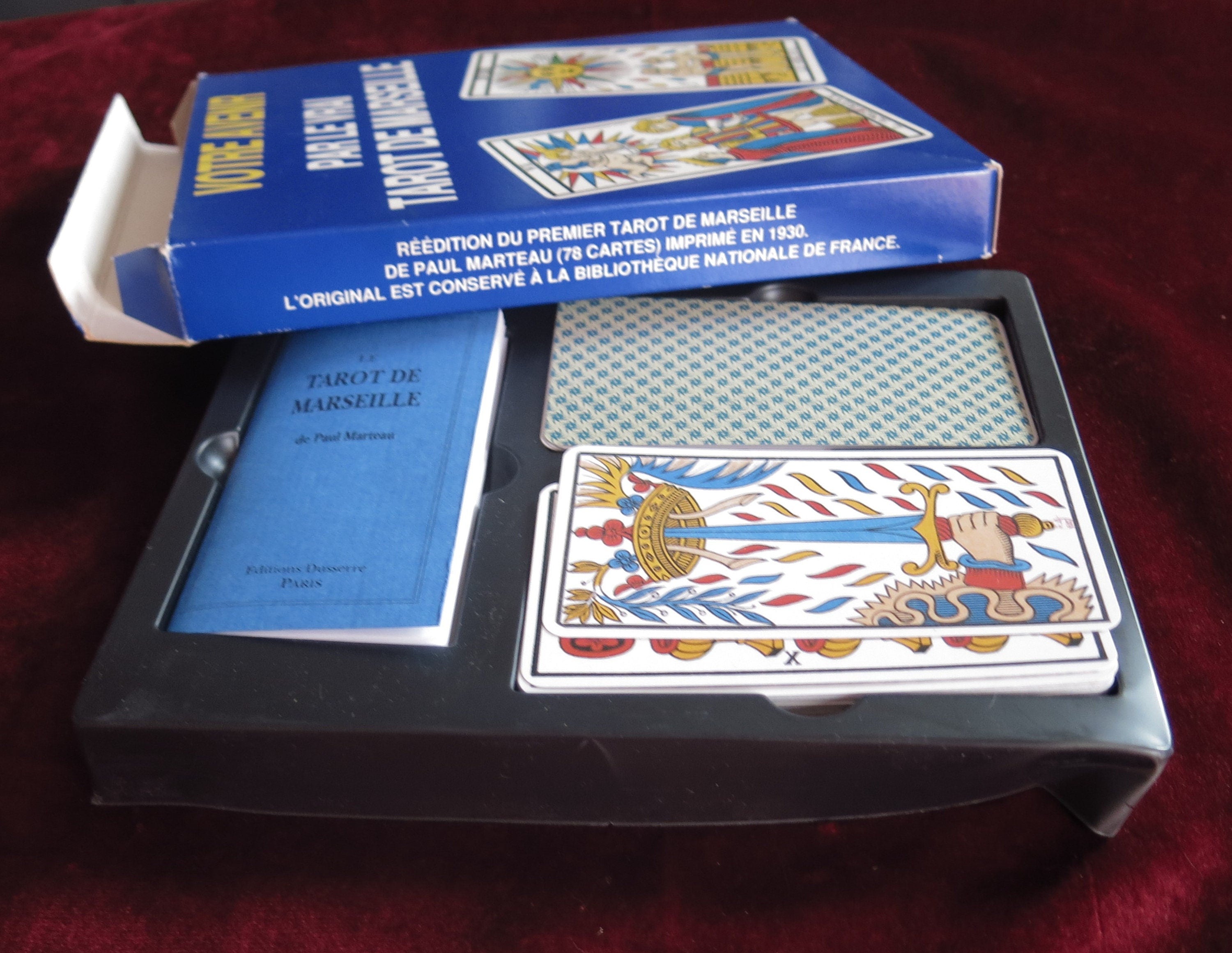 Jeu de 54 cartes de luxe - Assemblée Nationale, Dorées Éditions D Jeu de 54 cartes de luxe - Assemblée Nationale, Dorées Éditions D