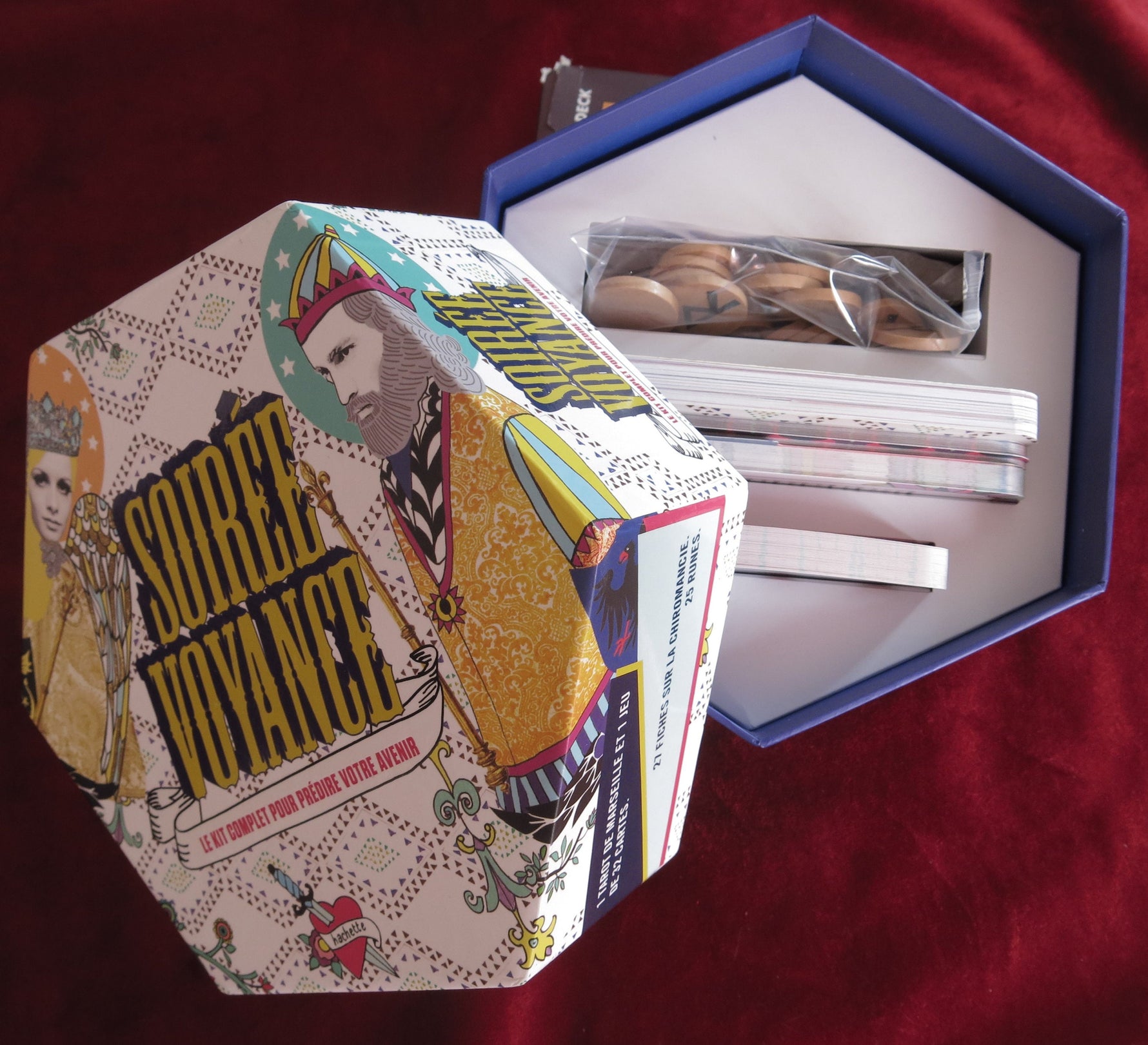 Beginner Divination Box Tarot de Marseille, Runes, Palmistry