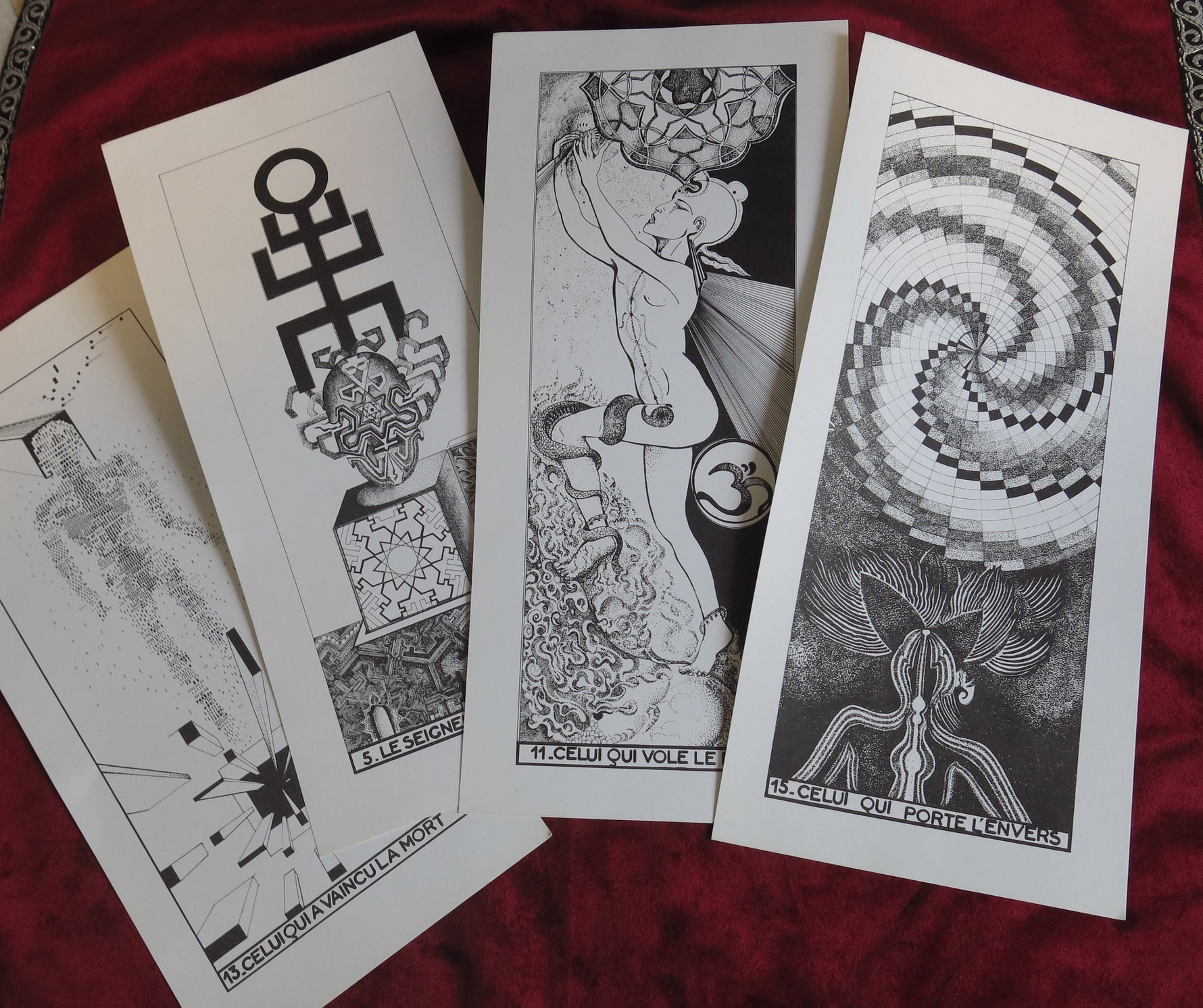 Les Tarots du Non-Être Suprême (1979) – Ultra Rare Esoteric Tarot Deck