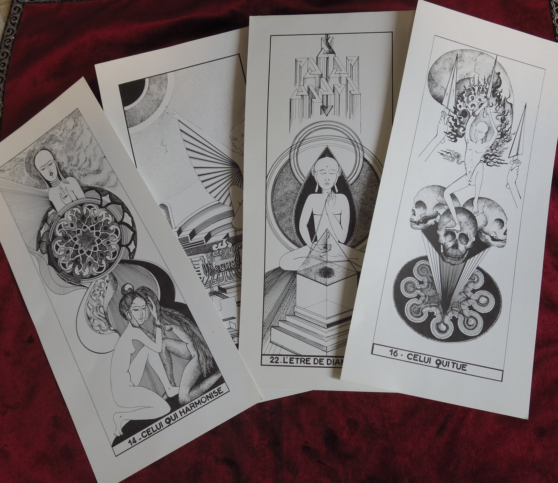 Les Tarots du Non-Être Suprême (1979) – Ultra Rare Esoteric Tarot Deck