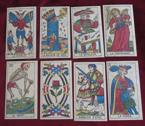 Your destiny using Tarots by Louise Beni - 1987