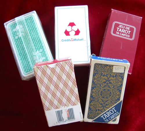 MARCHANDER!!! Coffret de 5 tarots des années 80
